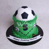 B.12.f FOOTBALL - Birthday Cakes - WILTON PATISSERIE